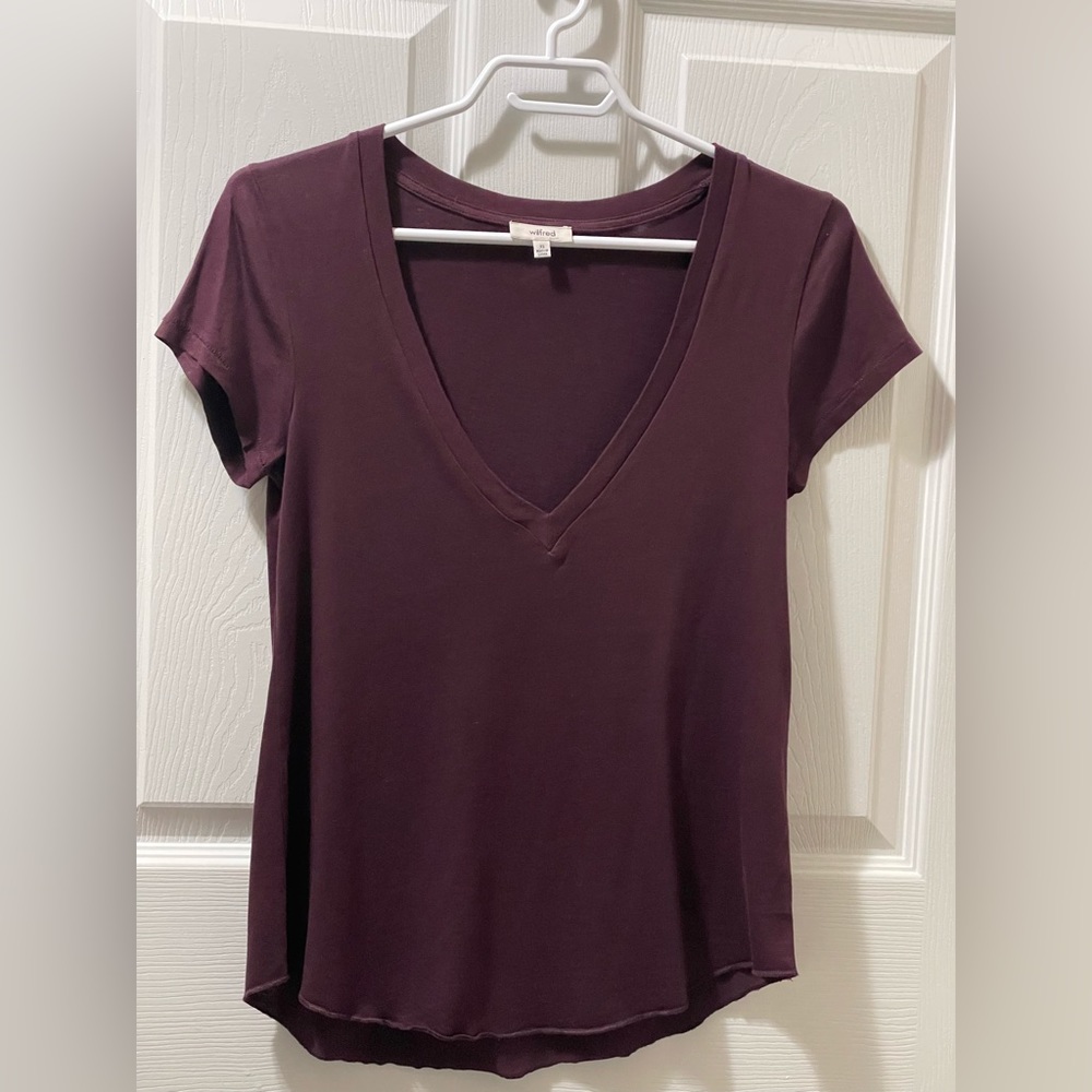 Deep maroon Wilfred t shirt